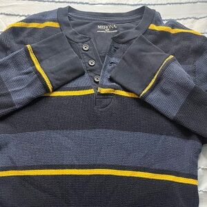blue & yellow stripped sweater 💙⭐️